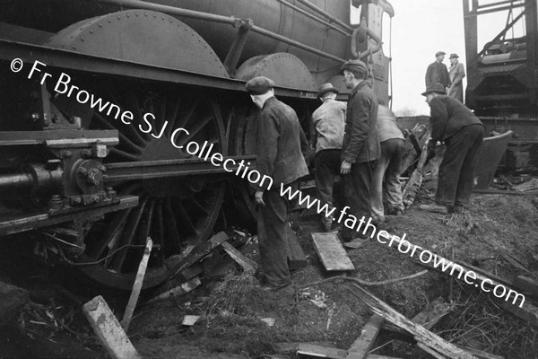 SALVAGING  WRECKED TRAIN